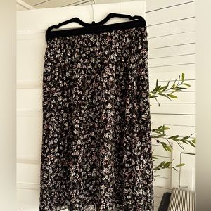 LOFT Floral midi skirt